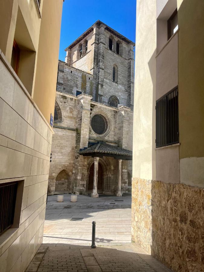 Atuaire Home Mirador De Saldana En Pleno Centro Historico Burgos Exterior photo